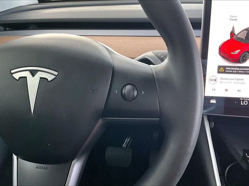 Used 2020 Tesla Model Y Long Range AWD/4WD image 23