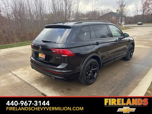 Used 2023 Volkswagen Tiguan SE R-Line image 9