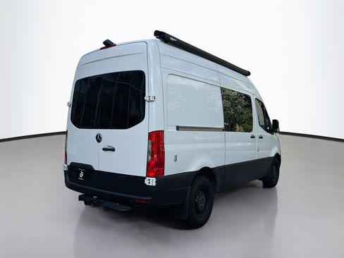 Used 2022 Mercedes-Benz Sprinter 2500 image 5