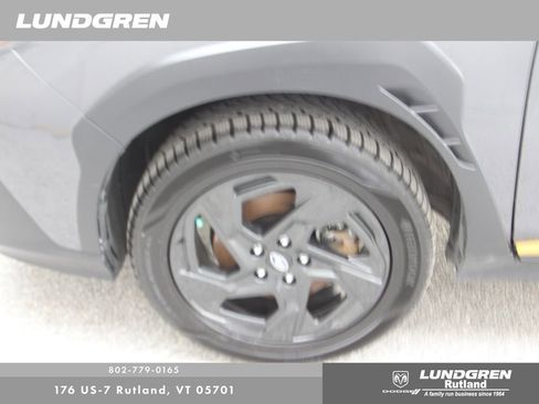 Used 2024 Subaru Crosstrek 2.5i Sport AWD/4WD image 14