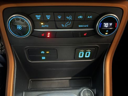 Used 2021 Ford EcoSport SE w/ SE Appearance Package image 16