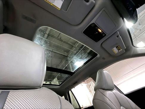 Used 2024 Toyota Grand Highlander Platinum image 13