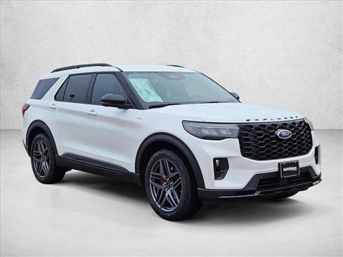 New 2026 Ford Explorer ST-Line w/ ST-Line Street Pack RWD image 7