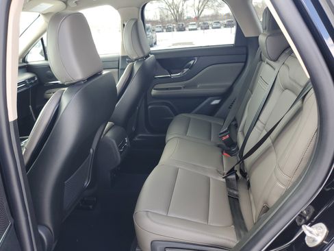 New 2026 Lincoln Corsair Premiere image 25