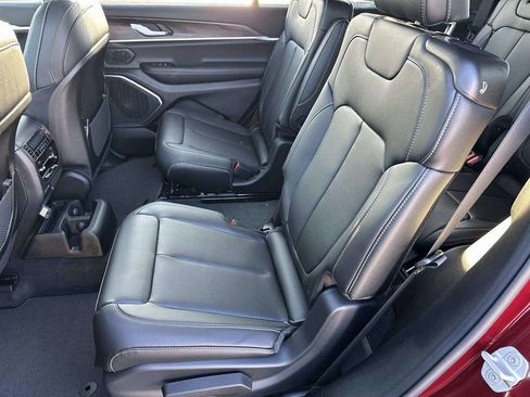 New 2025 Jeep Grand Cherokee L Limited image 5