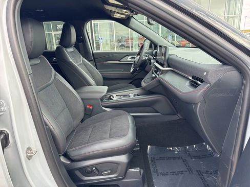 New 2026 Ford Explorer ST image 32