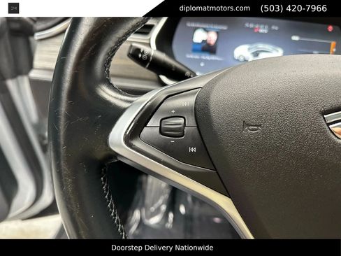 Used 2014 Tesla Model S P85 image 30