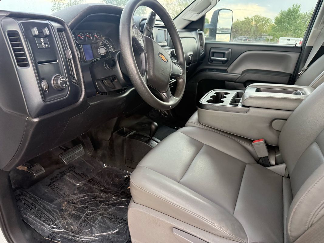 Used 2015 Chevrolet Silverado 2500 W/T AWD/4WD image 31