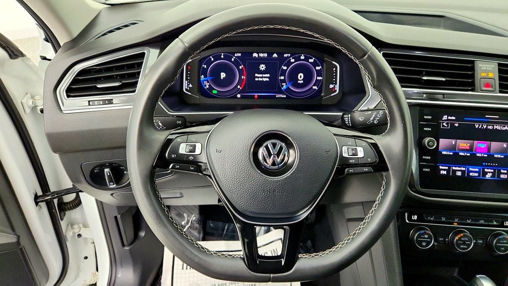 Used 2021 Volkswagen Tiguan SEL AWD/4WD image 14