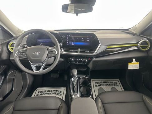 New 2026 Chevrolet Trax ACTIV w/ Sunroof Package image 17
