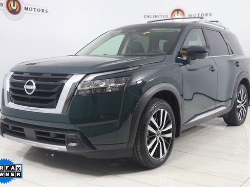 Used 2024 Nissan Pathfinder Platinum w/ Cargo Package image 5