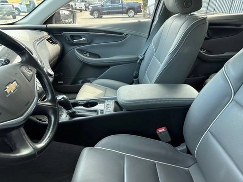 Certified 2019 Chevrolet Impala Premier w/ Premier Convenience Package FWD image 3