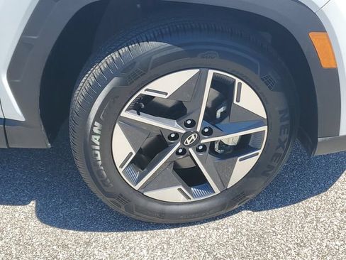 Certified 2025 Hyundai Tucson SEL AWD/4WD image 6