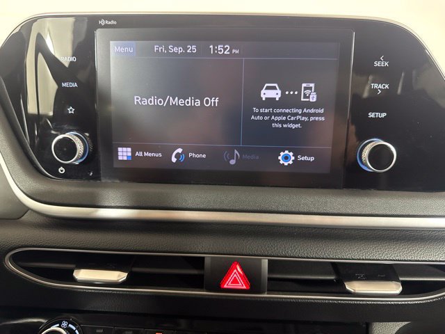 Used 2023 Hyundai Sonata SE w/ Preferred Accessory Package FWD image 14