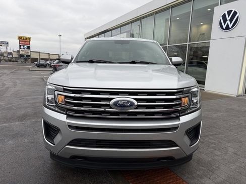 Used 2019 Ford Expedition XLT image 2