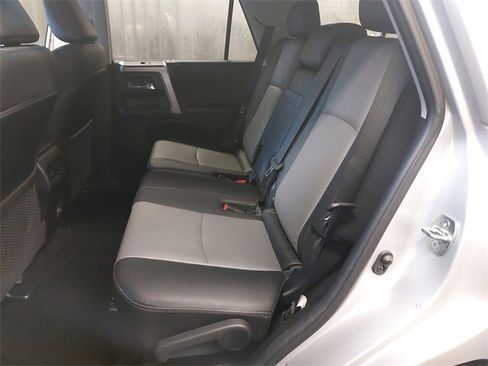 Used 2022 Toyota 4Runner SR5 Premium image 14