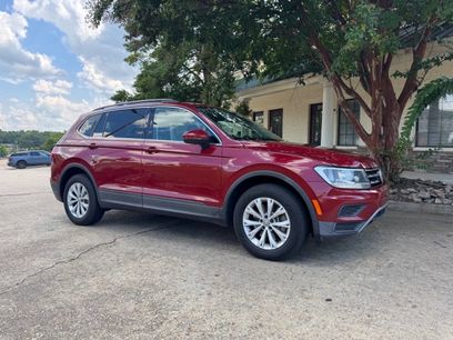 Used 2019 Volkswagen Tiguan SE w/ Panoramic Sunroof Package