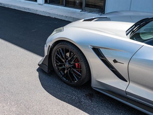 Used 2014 Chevrolet Corvette Stingray Coupe w/ 2LT Preferred Equipment Group RWD image 4