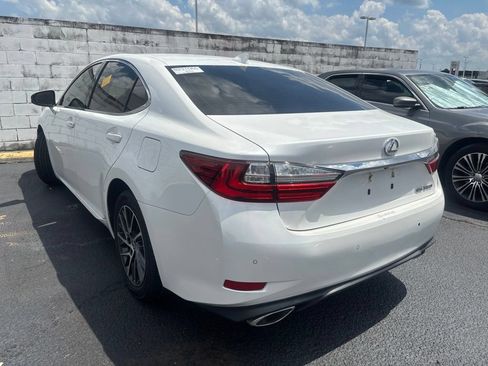 Used 2017 Lexus ES 350 w/ Luxury Package FWD image 6