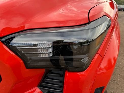 Used 2024 Toyota Tacoma TRD Sport AWD/4WD image 10