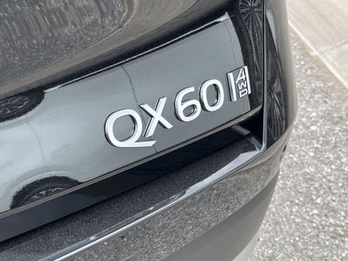 Certified 2026 INFINITI QX60 Luxe w/ Cargo Package AWD/4WD image 9