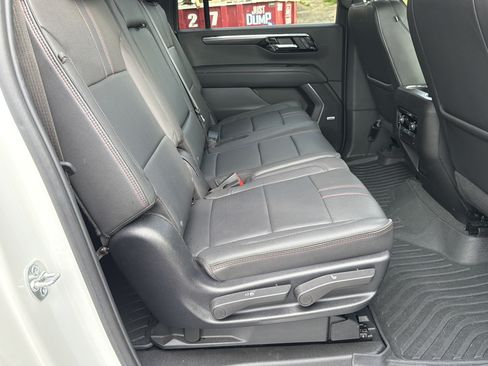 Used 2025 Chevrolet Suburban RST w/ Comfort Package AWD/4WD image 15