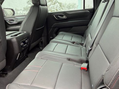 Used 2023 Chevrolet Suburban RST AWD/4WD image 20