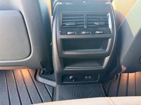 Used 2025 BMW X5 xDrive40i w/ Premium Package image 19