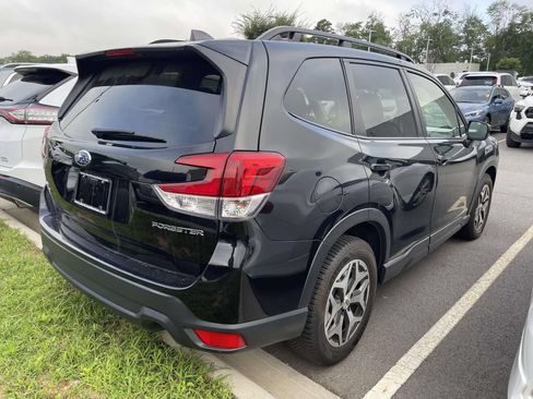 Used 2024 Subaru Forester Premium AWD/4WD image 4