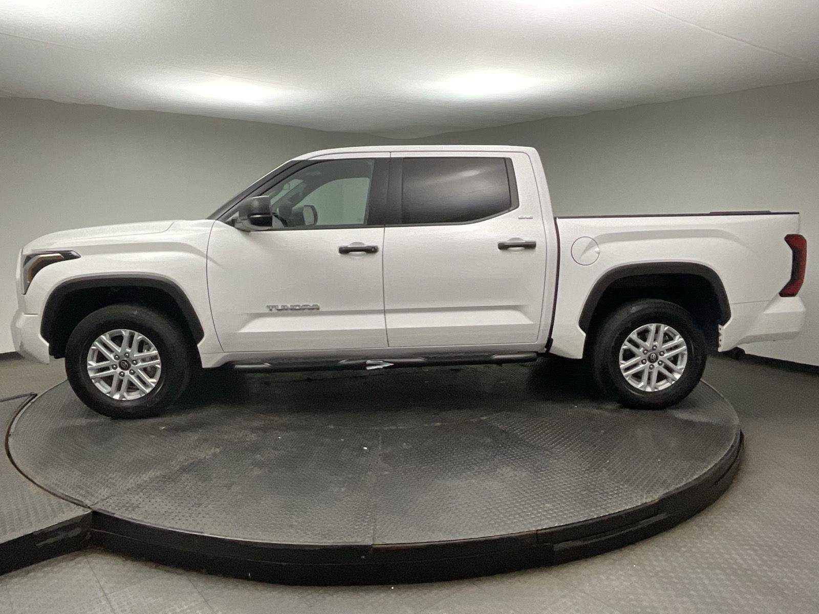 Used 2026 Toyota Tundra SR5 AWD/4WD image 4
