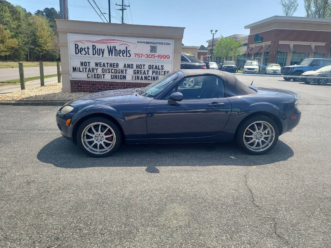 Used 2006 MAZDA MX-5 Miata Touring RWD image 4