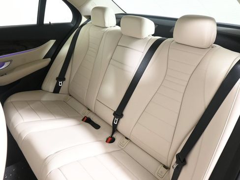 Used 2023 Mercedes-Benz E 450 4MATIC Sedan image 4