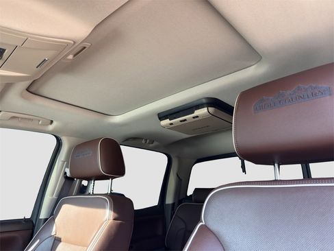 Used 2018 Chevrolet Silverado 1500 High Country image 6