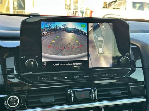 Used 2024 Nissan Pathfinder SL w/ SL Premium Package image 22