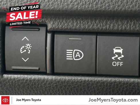 Used 2021 Toyota Venza XLE image 20