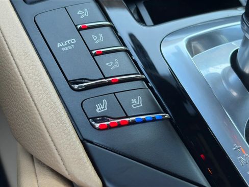 Used 2016 Porsche Cayenne AWD/4WD image 24