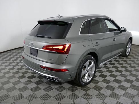 Used 2023 Audi Q5 2.0T Premium Plus w/ Premium Plus Package AWD/4WD image 3