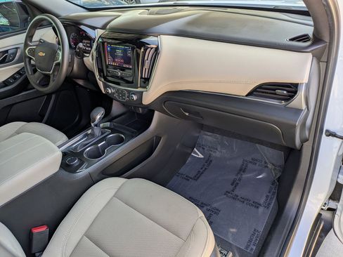 Used 2023 Chevrolet Traverse LS FWD image 28
