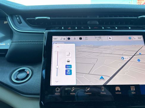 Certified 2025 Jeep Grand Cherokee L Limited image 22