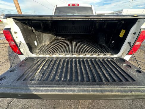 Used 2018 Chevrolet Silverado 1500 LT w/ LT Eassist Package image 40