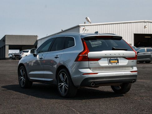 Used 2018 Volvo XC60 T5 Momentum w/ Convenience Package AWD/4WD image 7