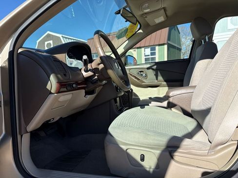 Used 2006 Chevrolet Malibu LT image 9