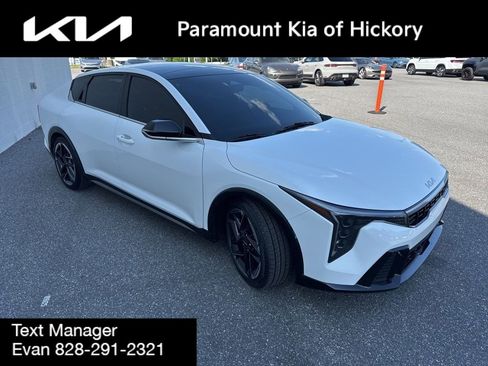 Used 2025 Kia K4 GT-Line w/ GT-Line Sunroof Package FWD image 3
