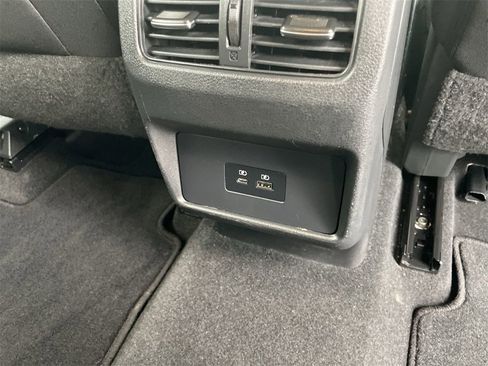 Used 2021 Nissan Rogue SV image 23