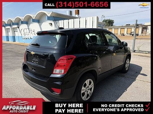 Used 2019 Chevrolet Trax LS FWD image 4