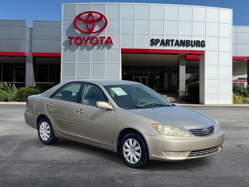 Used 2006 Toyota Camry LE image 1