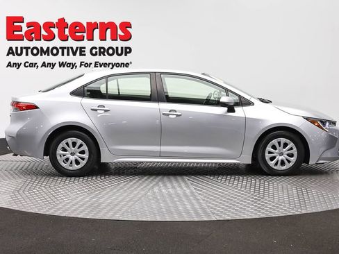 Used 2022 Toyota Corolla LE FWD image 4