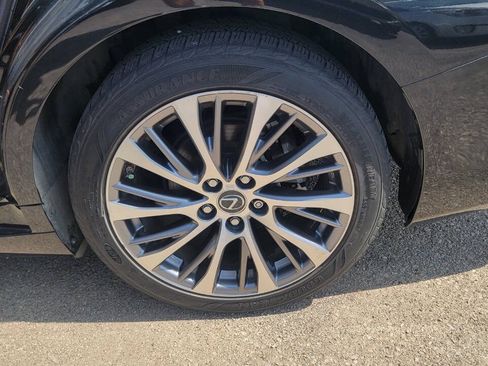 Used 2019 Lexus ES 300h FWD image 16