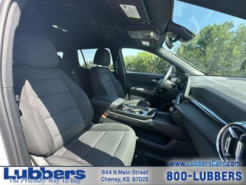 Used 2025 Chevrolet Equinox LT FWD image 22