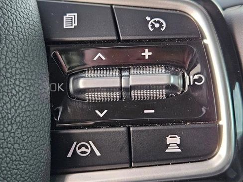 Used 2024 Kia Carnival SX image 15